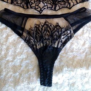 Videnoir Cathedral Thong, size medium